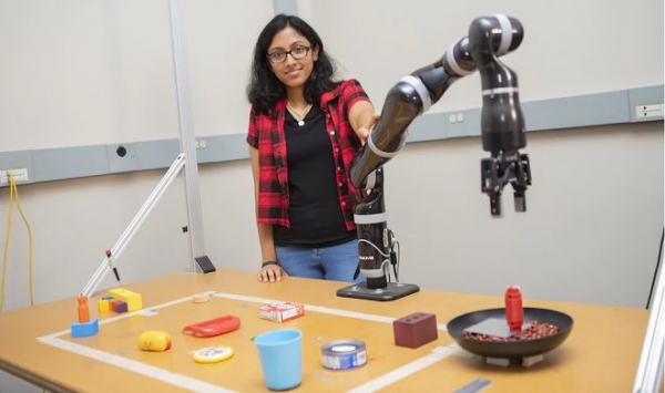 Робот MacGyver научился создавать полезные инструменты из подручных предметов