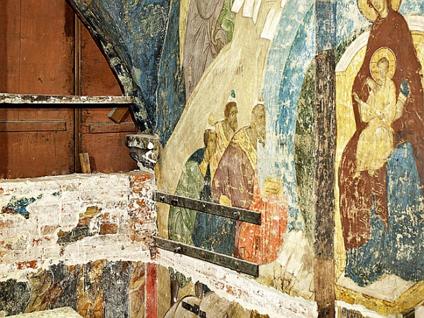 В Успенском соборе Московского Кремля нашли неизвестные фрески