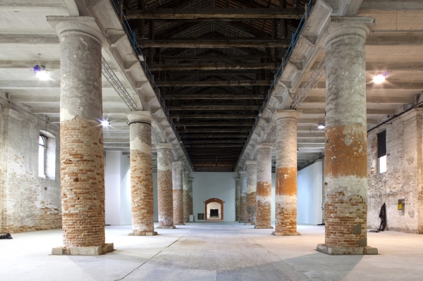 Венецианскую биеннале перенесли из-за коронавируса